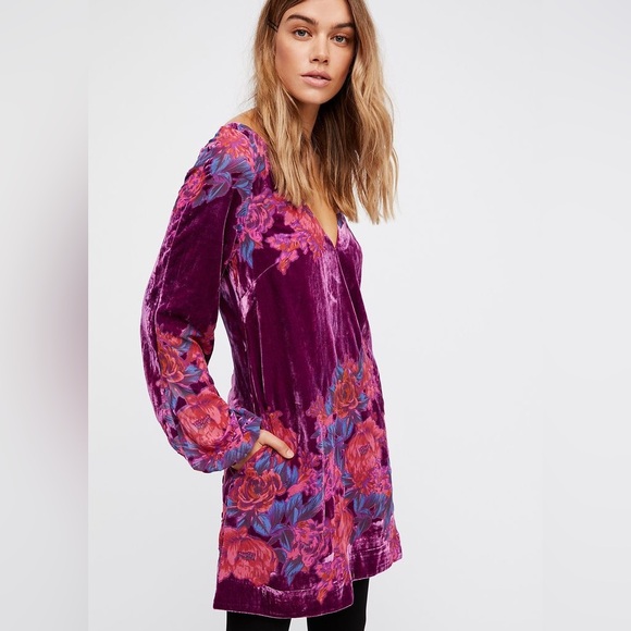 Free People Dresses & Skirts - Free People Velvet Floral Mini Dress Long Sleeve Mesha Pink